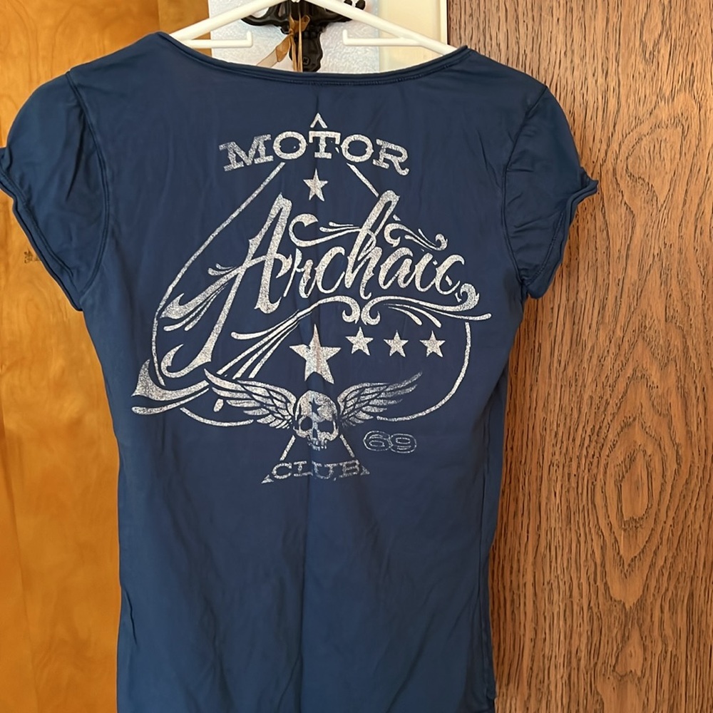 Archaic tee - Picture 2 of 3